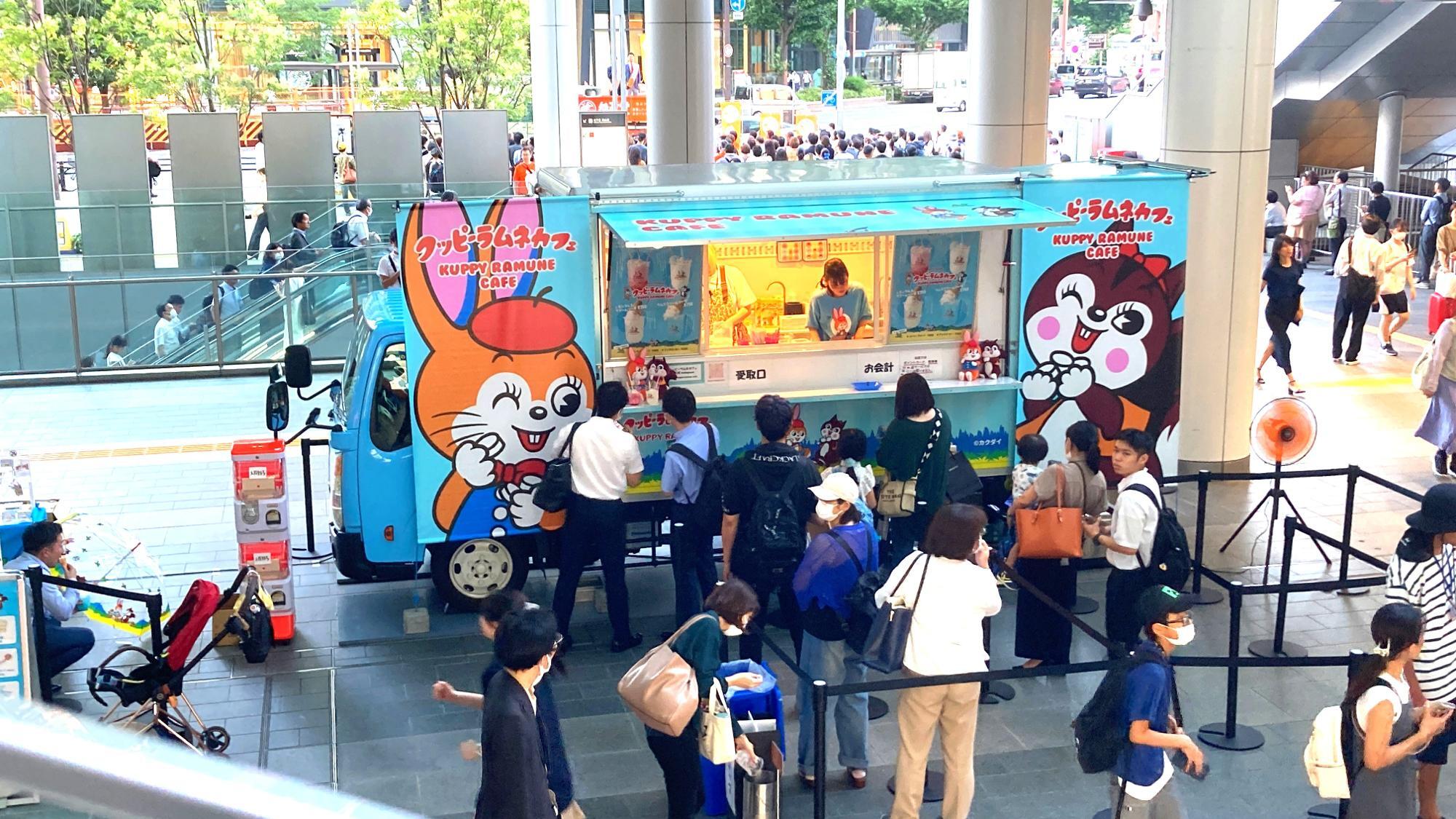 大人気！クッピーラムネカフェのフードトラック