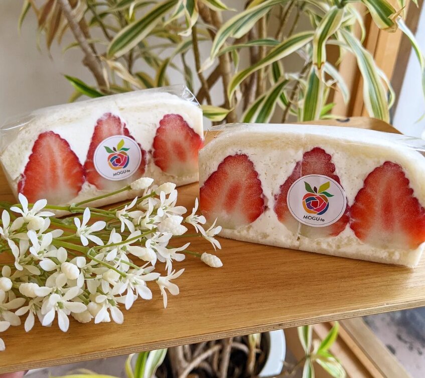 いちごのフルーツサンド（MOGU-teのInstagramより）