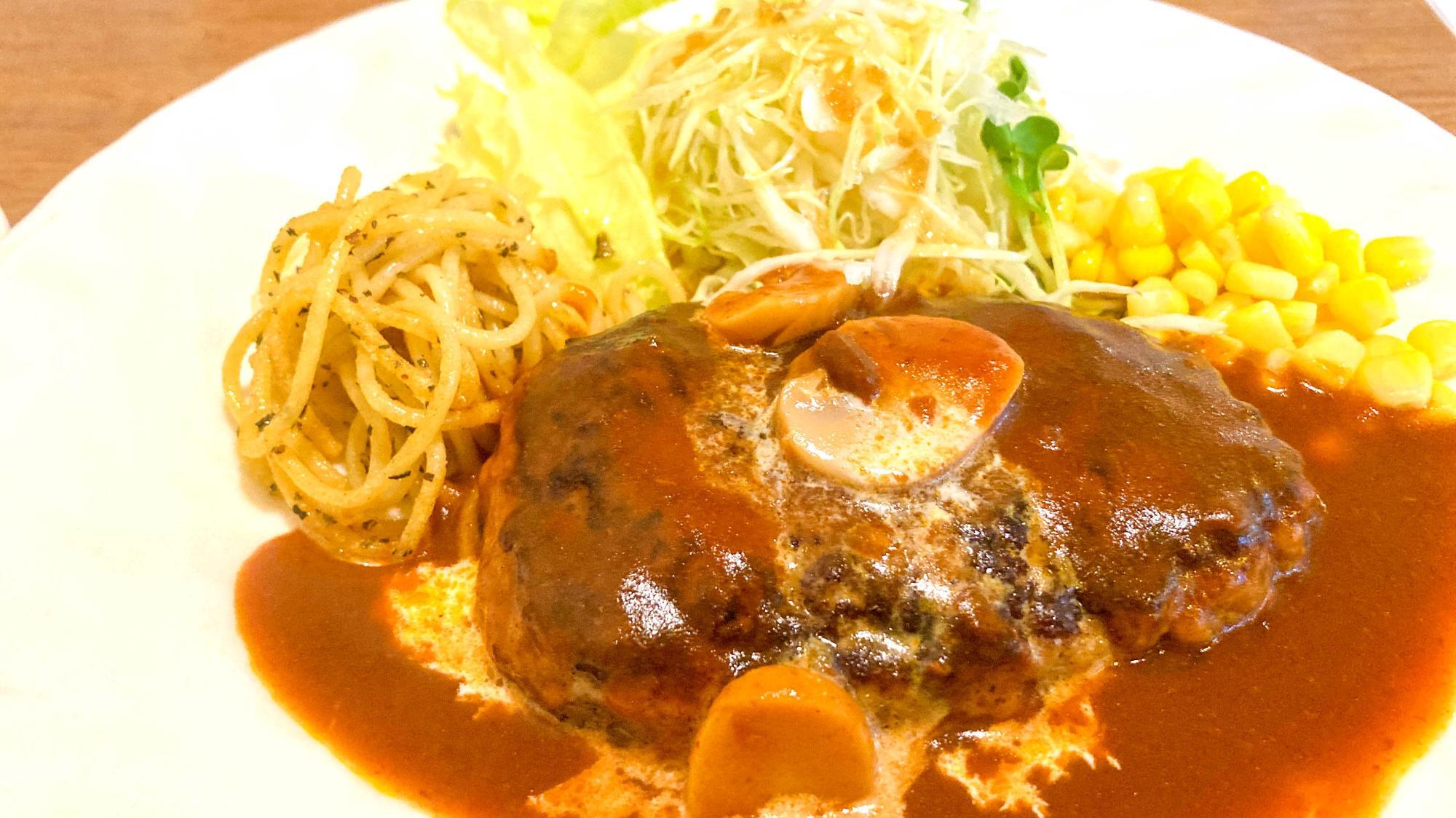 デミソースと相性抜群なハンバーグ