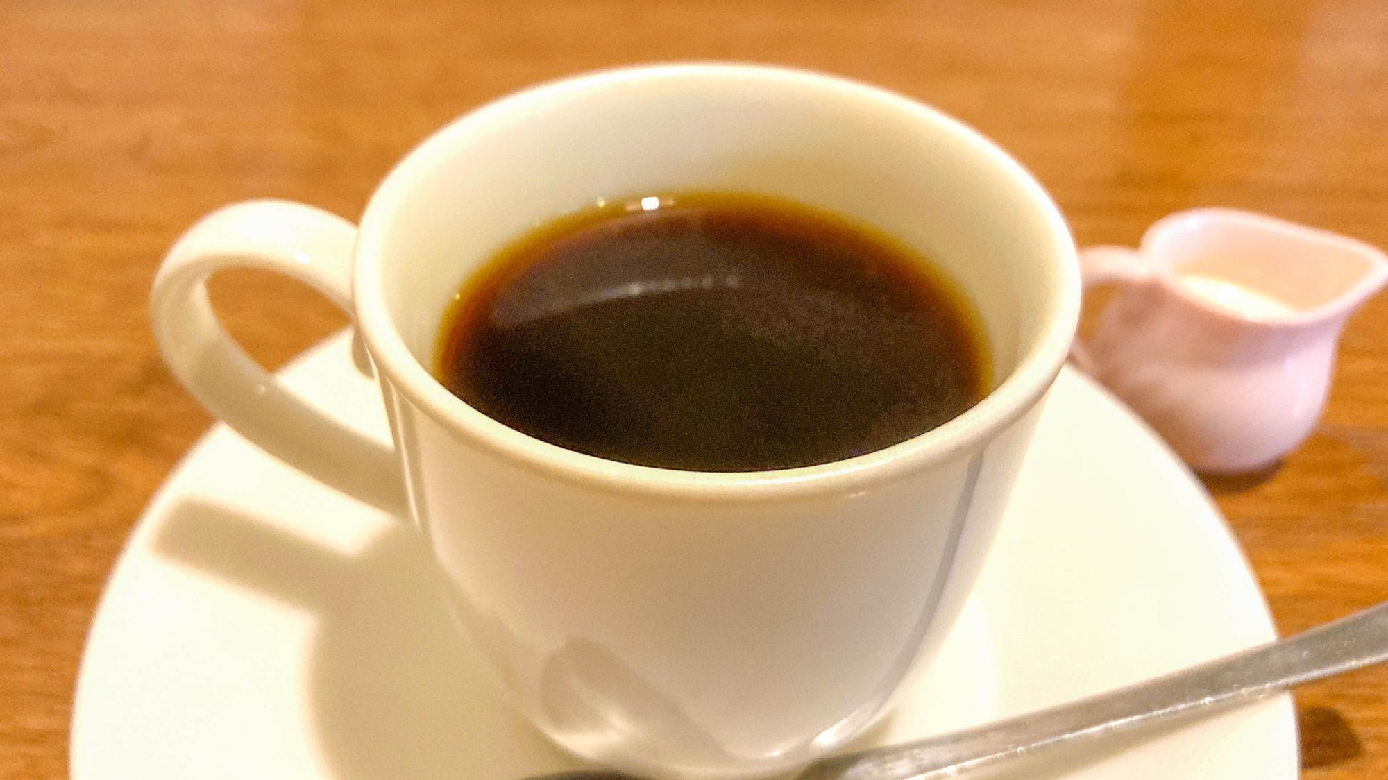 食後に嬉しいミニコーヒー♪