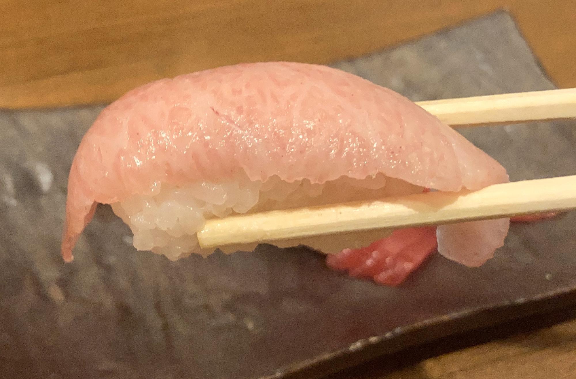 生本マグロの大トロ。