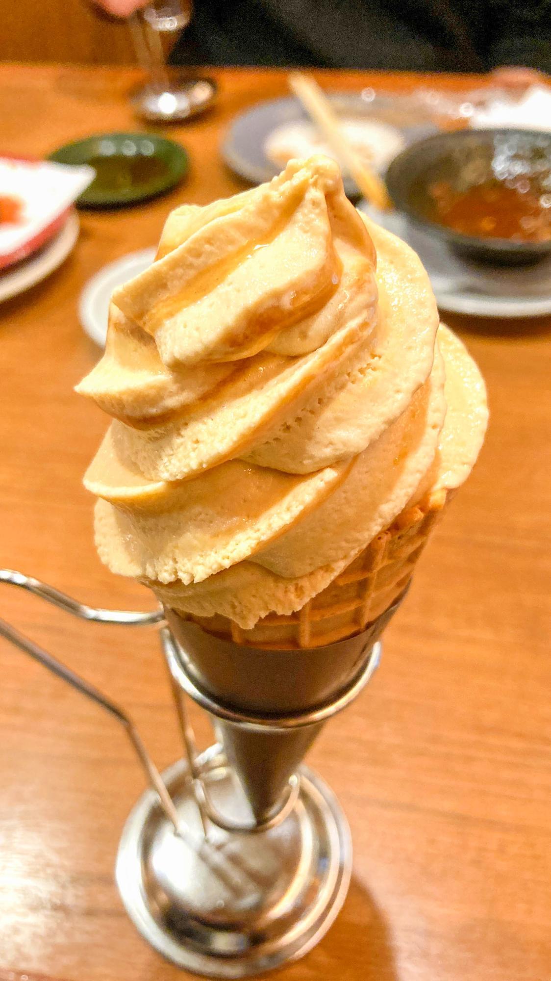 季節限定の生キャラメルソフトクリーム